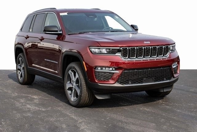 Sparco 600 Base Jeep Grand Cherokee 11+ L
