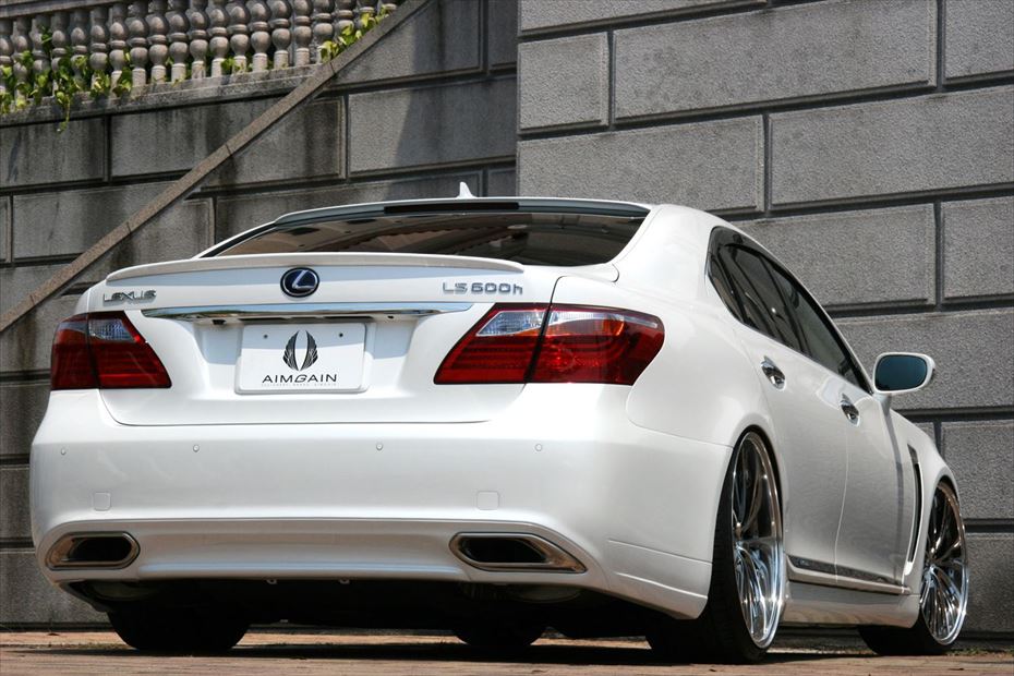 Aimgain Pure VIP Rear Bumper for Lexus LS600h/LS600hL 2010-2012