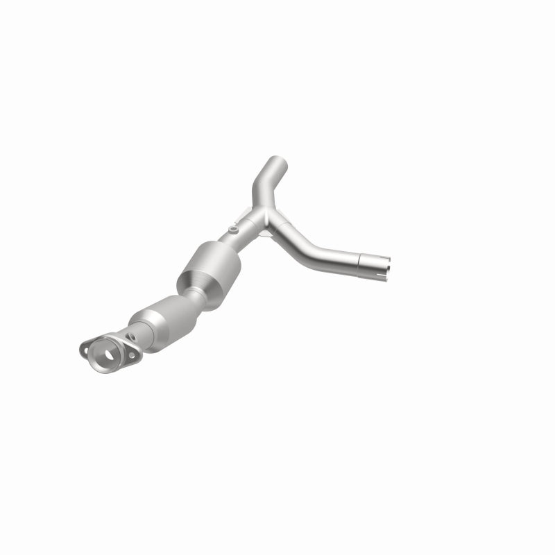 MagnaFlow 05-06 Ford E-250 4.6L California Grade CARB Complaint Direct-Fit Catalytic Converter