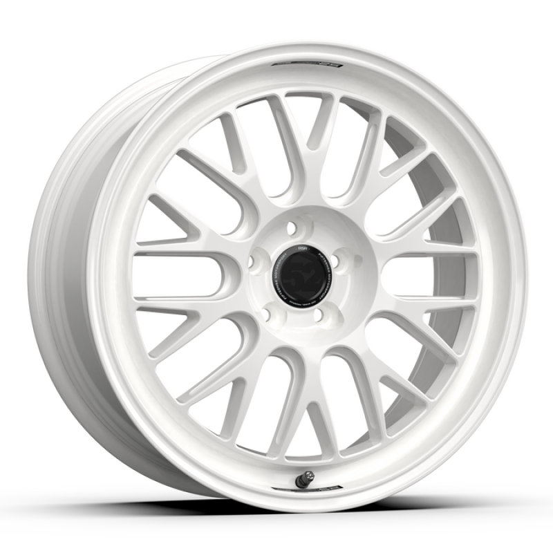 fifteen52 Holeshot RSR 19x9.5 5x114.3 38mm ET 73.1mm Center Bore Rally White