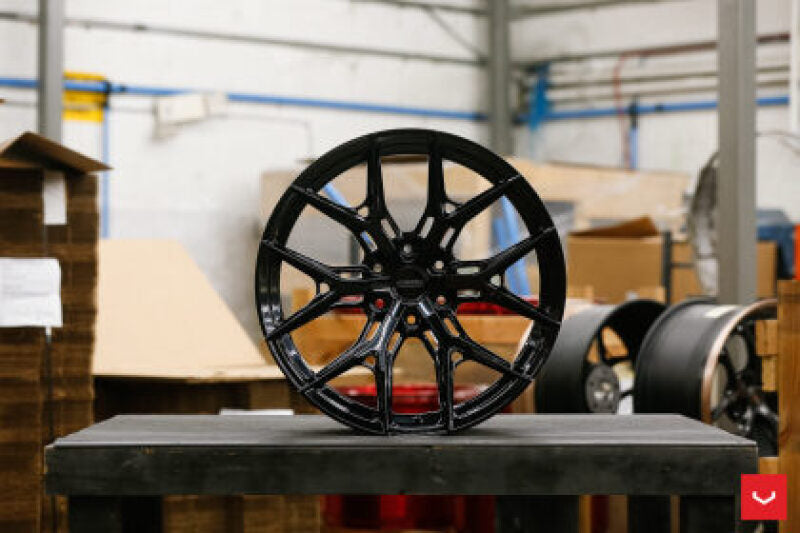 Vossen HF6-4 17x9 - 6x139.7 - ET0 - Super Deep Face - 106.1 - Gloss Black Wheel