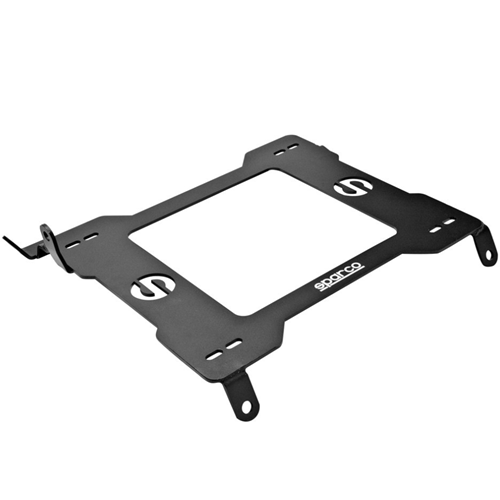 Sparco 600 Base Toyota Hilux Pu 88-95 R