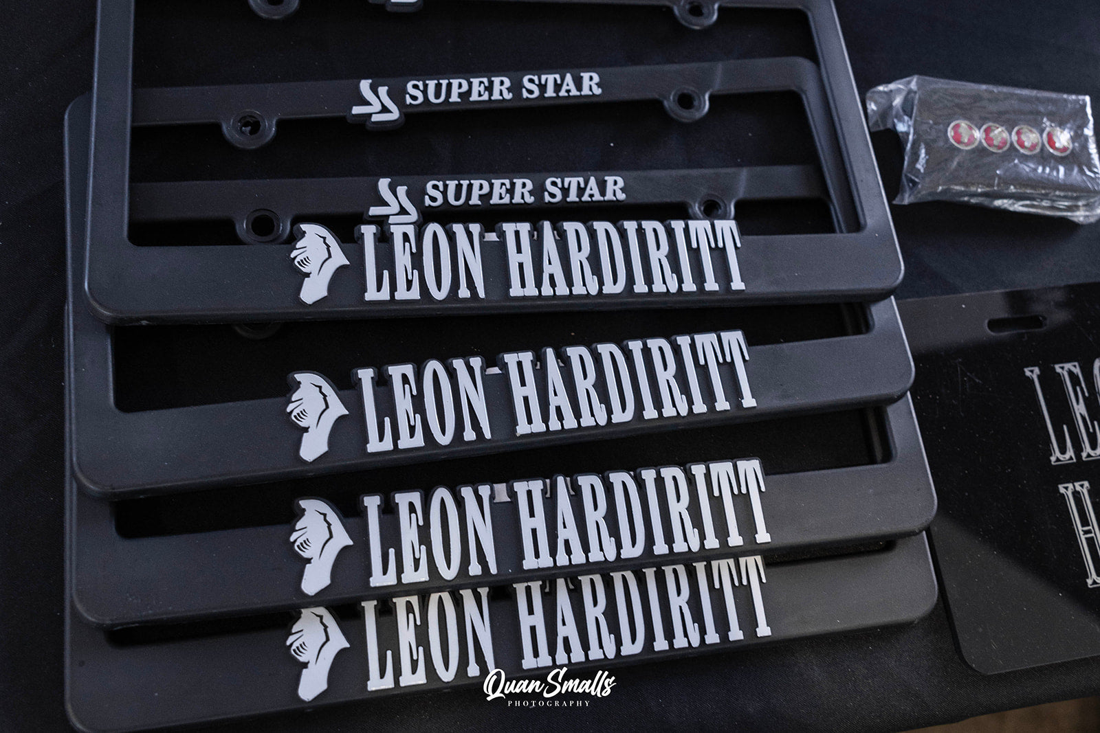 Leon Hardiritt License Plate frame Set