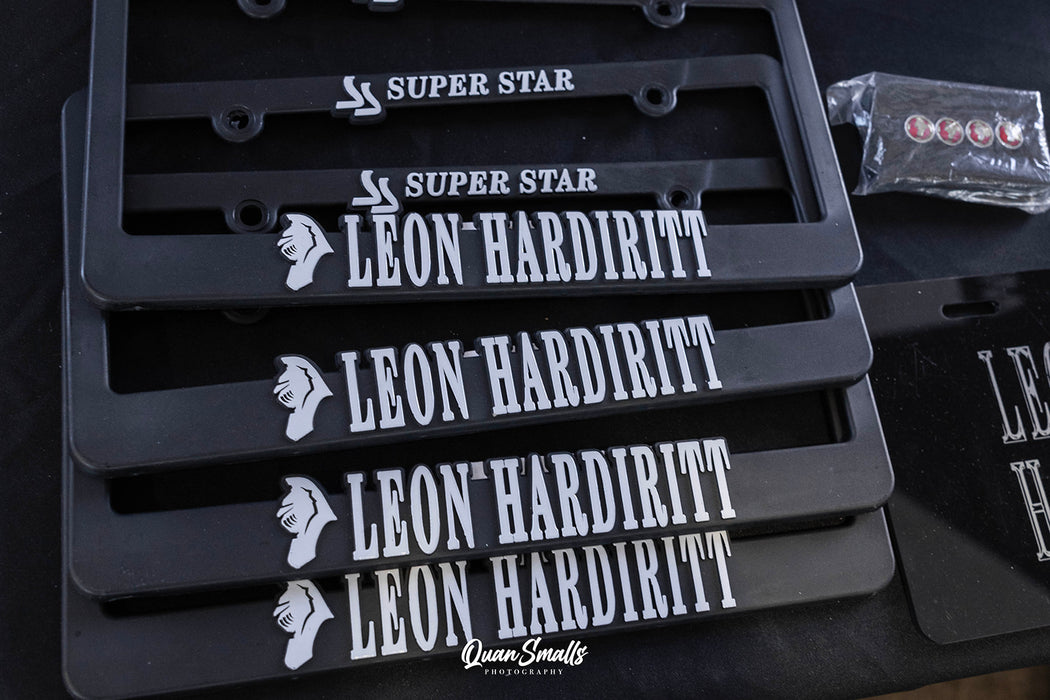 Leon Hardiritt License Plate frame