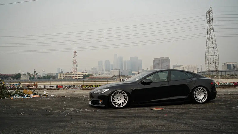 Universal Air Tesla Model S Bag & Bracket Kit For BC Coilovers