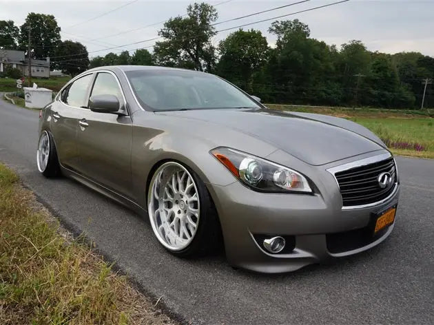 Universal Air Infiniti M37 2011-2013 Bag & Bracket Kit