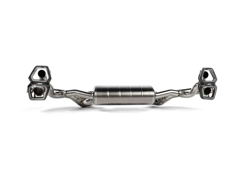 Akrapovic 23-24 BMW XM (G09) TwinPower Turbo V8 Hybrid Slip-On Race Line (Titanium) w/ Carbon Tips