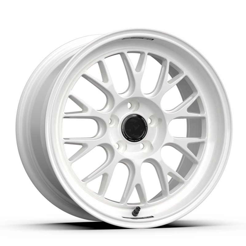 fifteen52 Holeshot RSR 18x9.5 5x114.3 38mm ET 73.1mm Center Bore Rally White