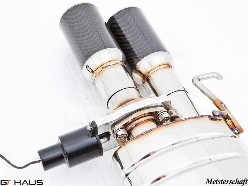 Premium exhaust system for Audi A8/S8 D3 V8 4.2 Quattro featuring dual carbon tips and electronic valve control.