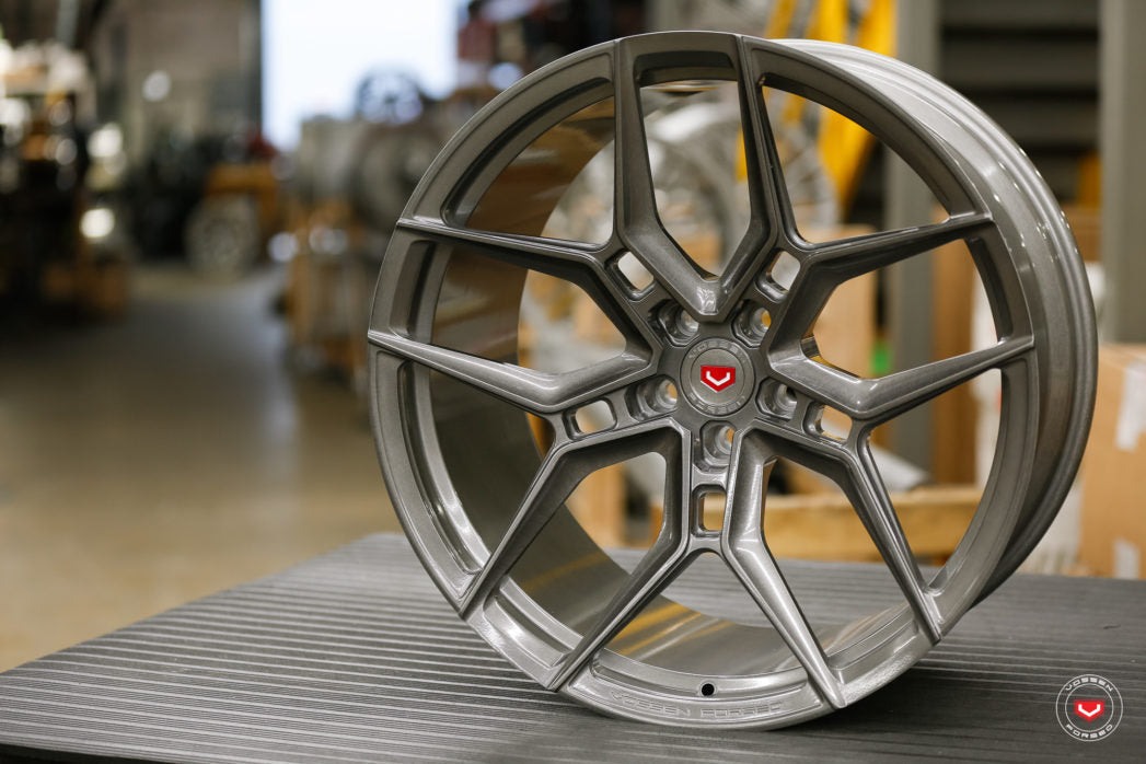 Vossen Forged EVO-3 3PIECE-20x8.5-5x112-McLaren 600LT Fitment Front Brushed Light Smoke Center