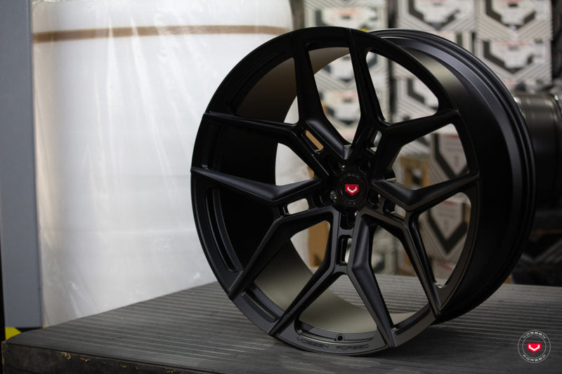 Vossen Forged EVO-3 3PIECE-21x12-5x112-McLaren 600LT Fitment Rear Brushed Light Smoke Center