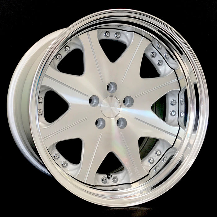 Leon Hardiritt Waffe 18x8