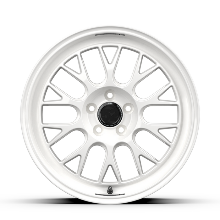 fifteen52 Holeshot RSR 18x8.5 5x108 42mm ET 63.4mm Center Bore Rally White