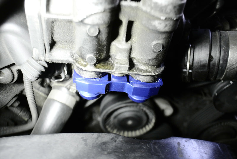 Megan Racing BMW 3-Series E36/E46/E90 -10AN Oil Cooler Adapter - MR-OC-BMA-10