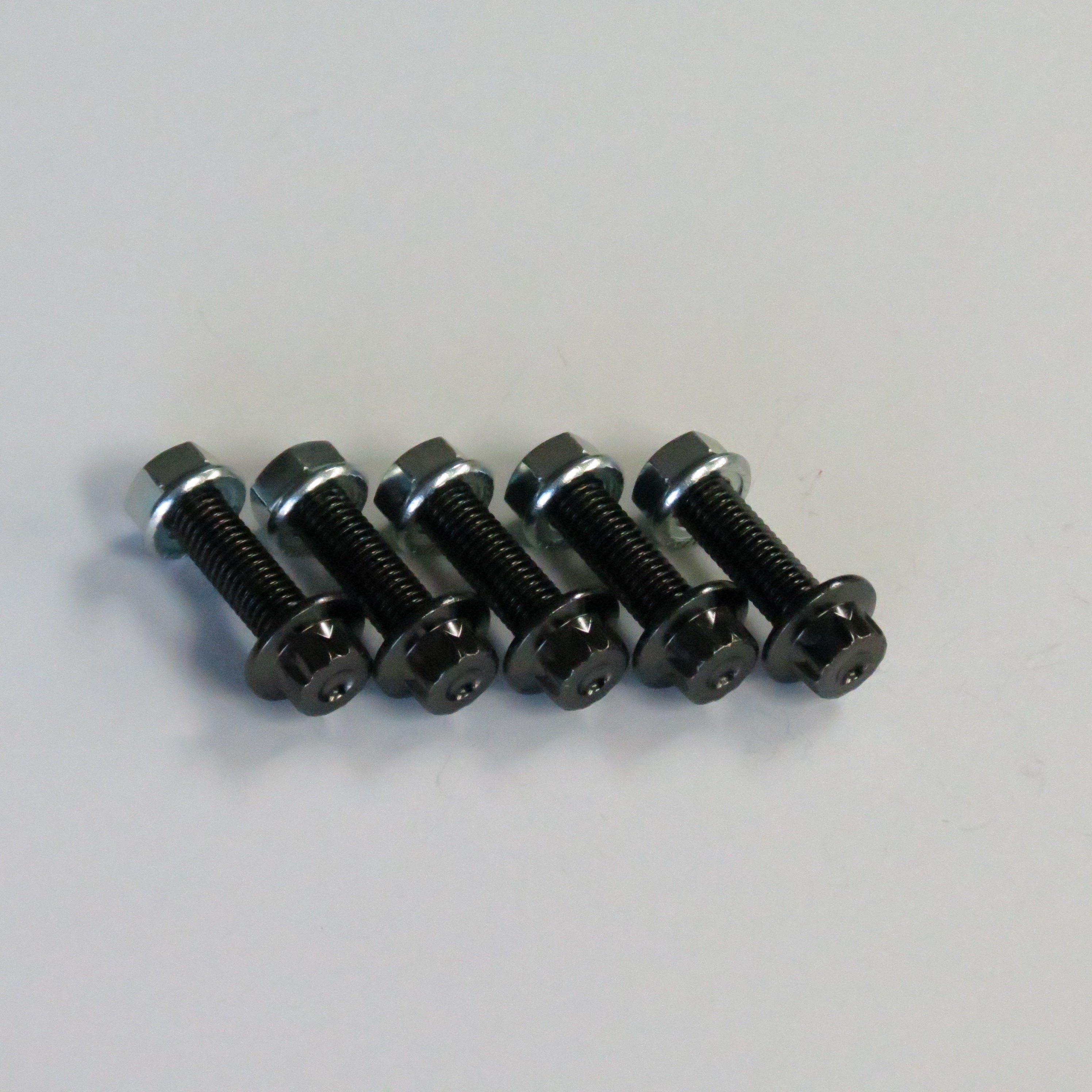 Leon Hardiritt 3pc wheel Bolts – (Chrome,Black,Gold)