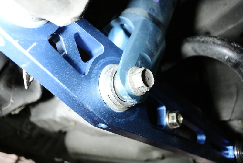 Megan Racing Honda Civic 88-95 Rear Lower control Arm (Spherical Bushing Equipped) - MRS-HA-HC92-V2