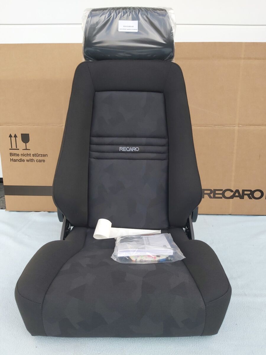 Recaro Specialist S Seat - Black Nardo/Black Artista w/ RH Cloth Armrest