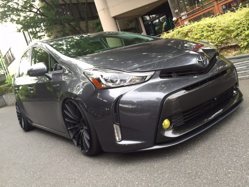 LEXON - Front Lip Spoiler - Toyota Prius Alpha/ V (2011-2014 )