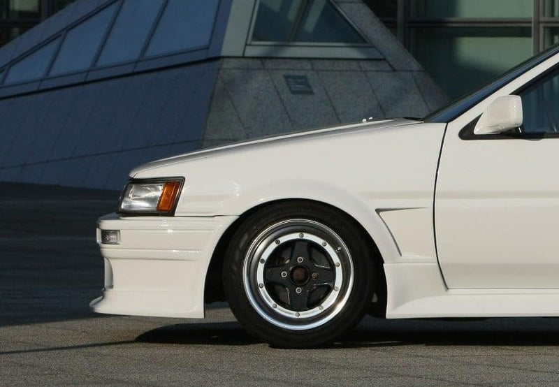 Vertex Front Aero Fenders for 1983-1987 Toyota AE86 Levin